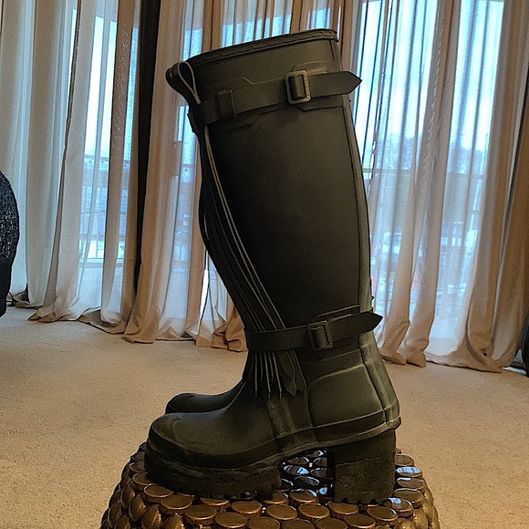 Hunter Fringe Boots in Black Size: US 7F - Rare - Picture 5 of 7
